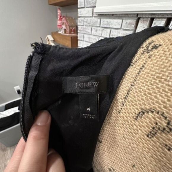 J.‎ Crew Navy & Black Lace V Neck Sheath Dress Size 4 Career Event Dress Up - Picture 4 of 15